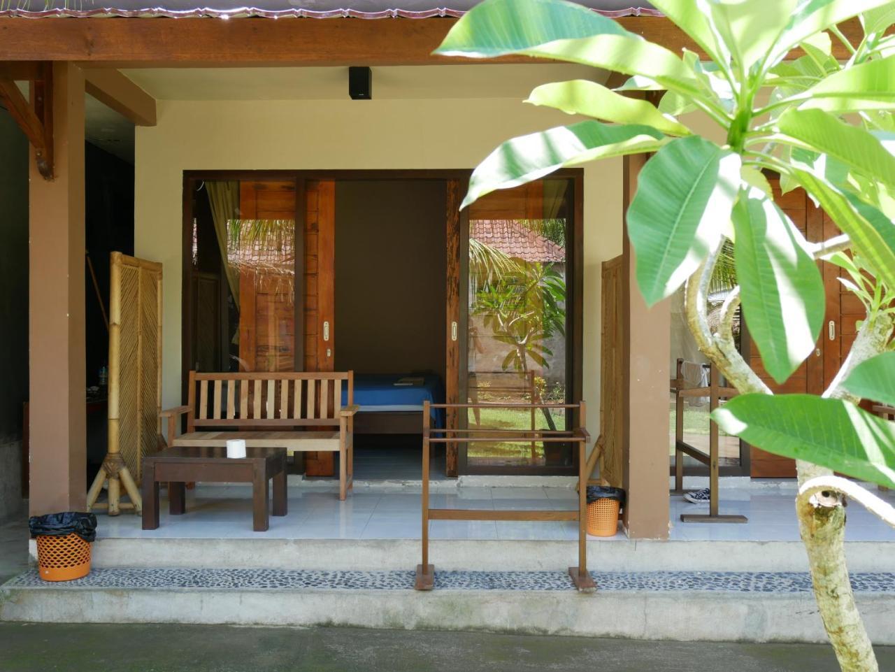 Asoka Homestay Senggigi Exterior foto